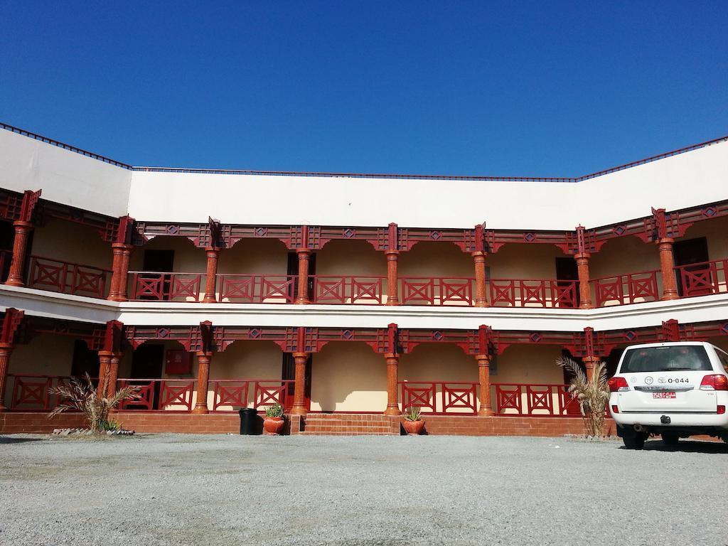 Masirah Hotel Hilf Exteriör bild