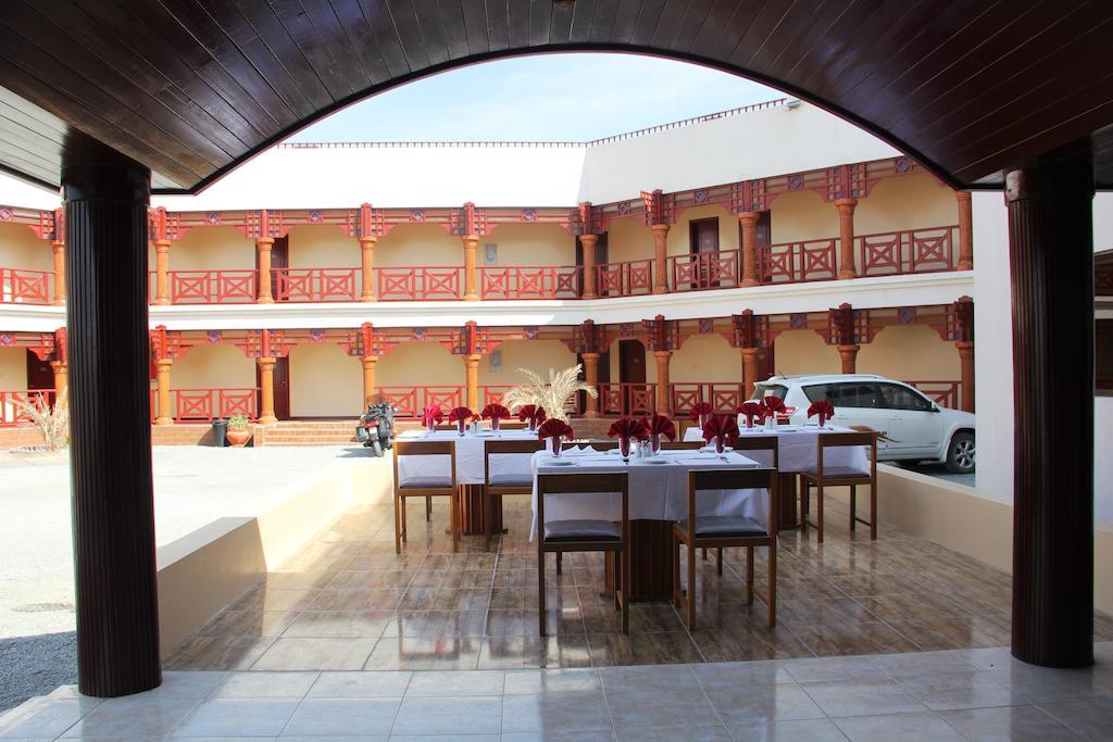 Masirah Hotel Hilf Exteriör bild